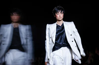 Look 10